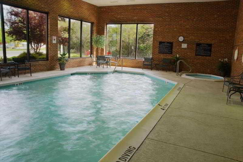 Hampton Norfolk-naval Base Hotel