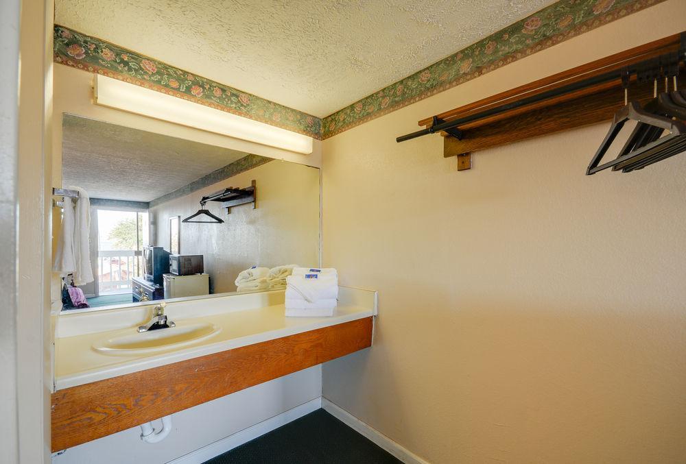 Budget Inn-norfolk, Va - Oceanview Hotel Norfolk