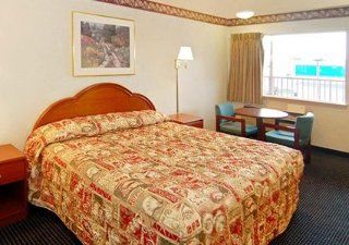 Econo Airport Hotel
