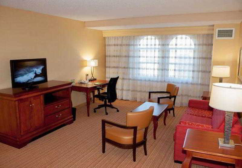 Hotel Courtyard By Marriott Downtown