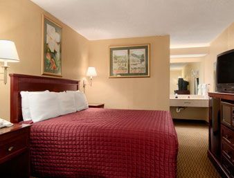 Ramada Hotel 2*