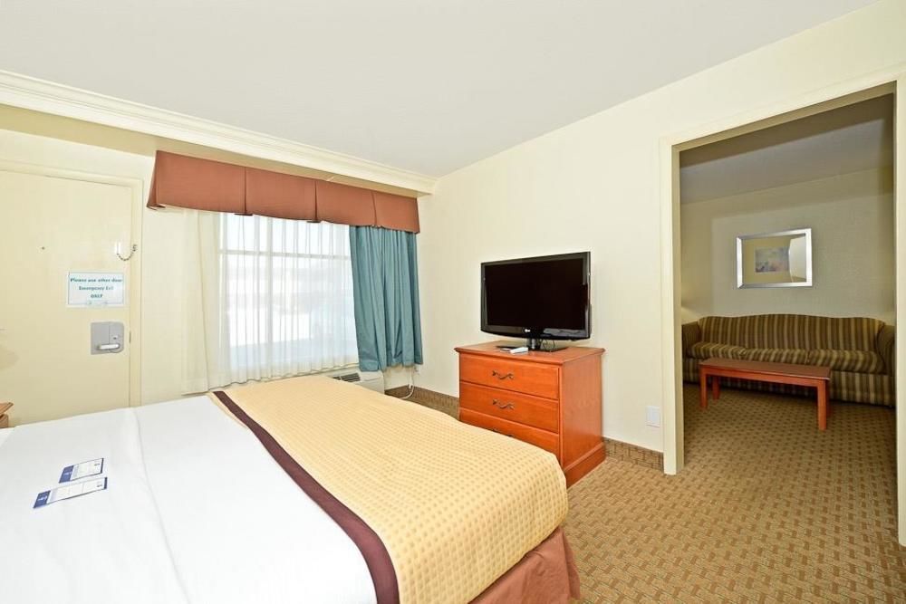 Western Sands & Hotel Norfolk