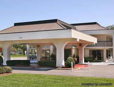 Motel Days By Wyndham Airport 2*