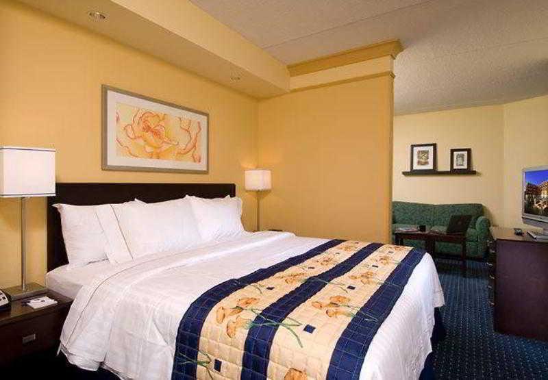 Springhill Old Dominion 3*