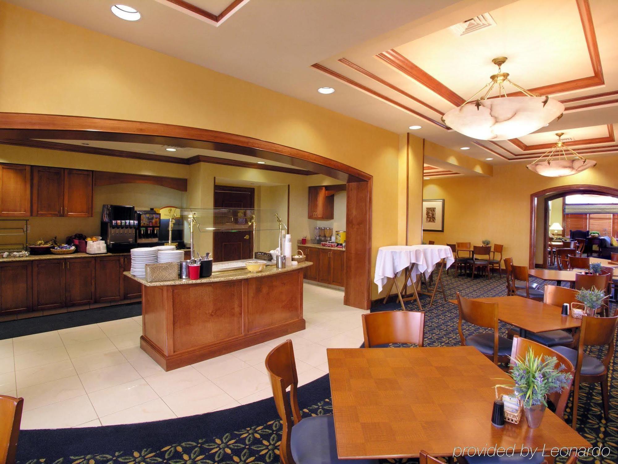 By Marriott Airport Hotel