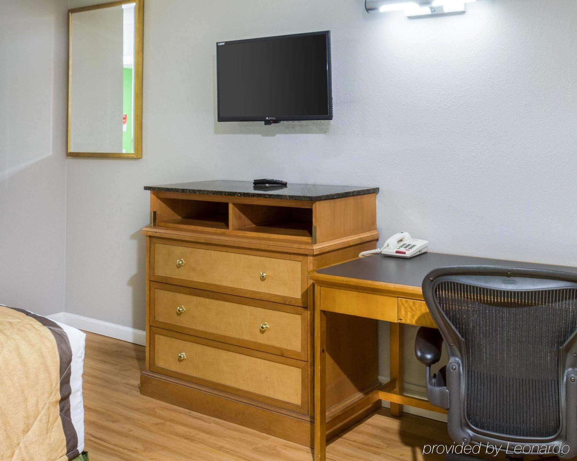 Econo Airport Hotel Norfolk