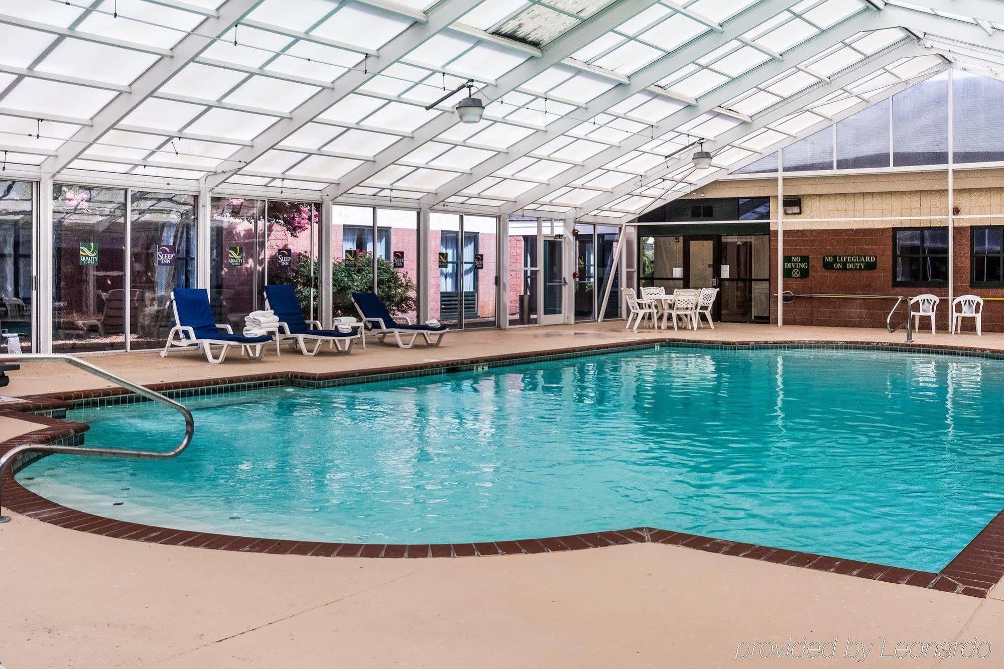 Hotel Quality Wright - Airport 3*
