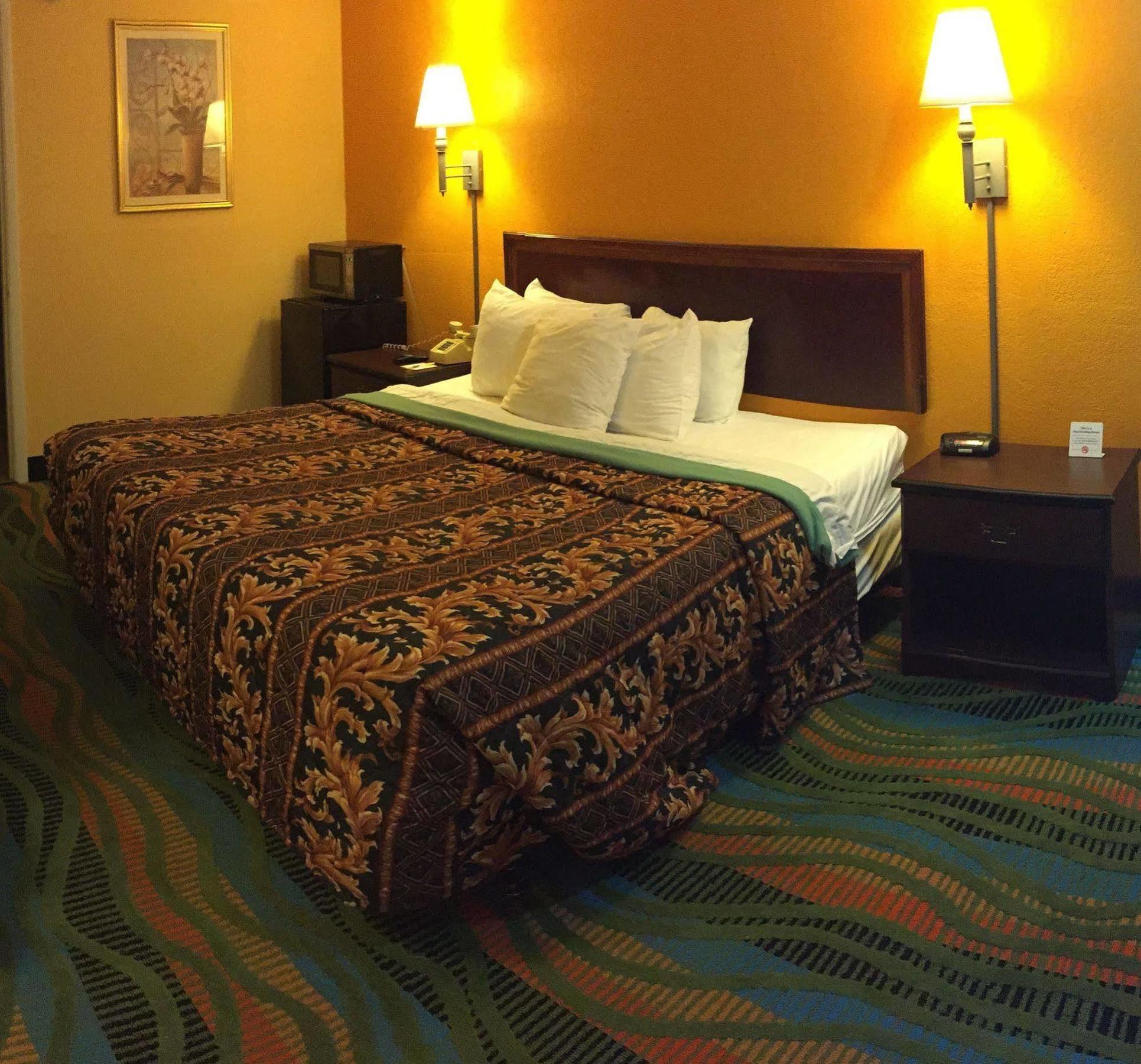 Days By Wyndham Military Circle Norfolk