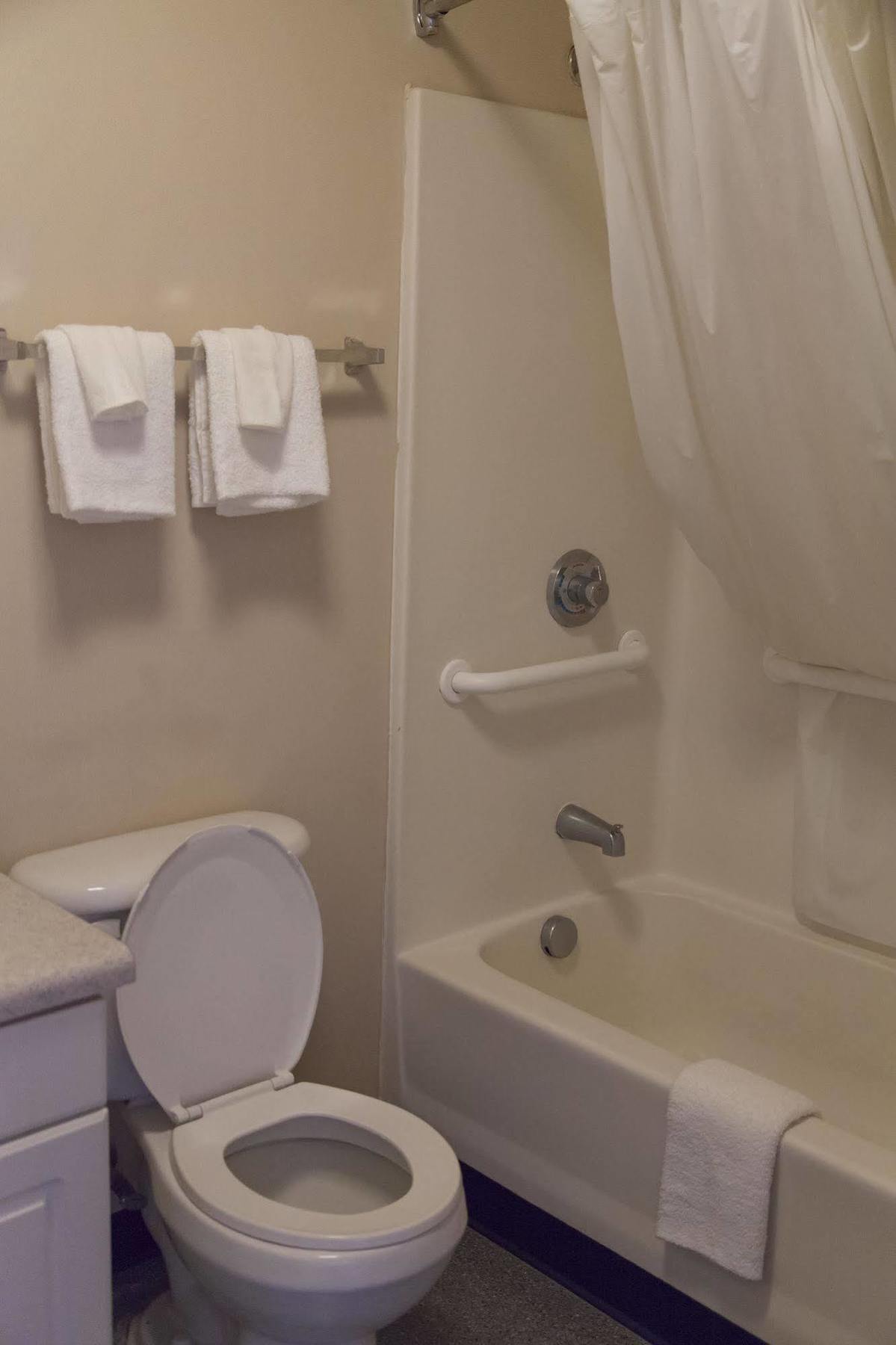 Intown Suites Extended Stay Norfolk Va Hotel