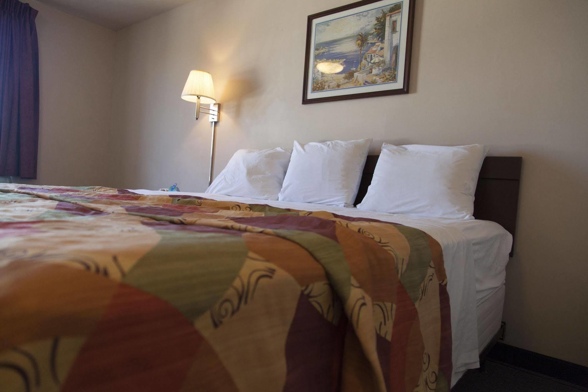 Hotel Intown Suites Extended Stay Norfolk Va