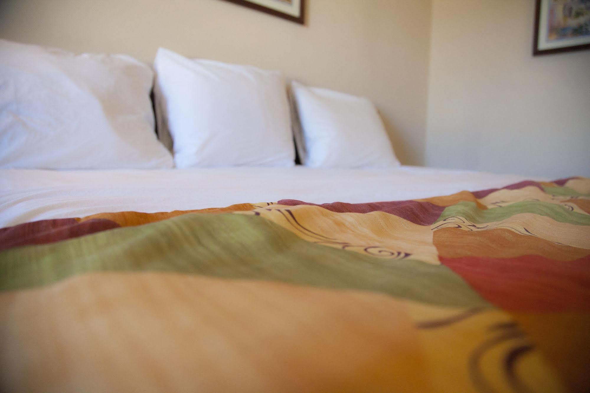 Intown Suites Extended Stay Norfolk Va Hotel 2*