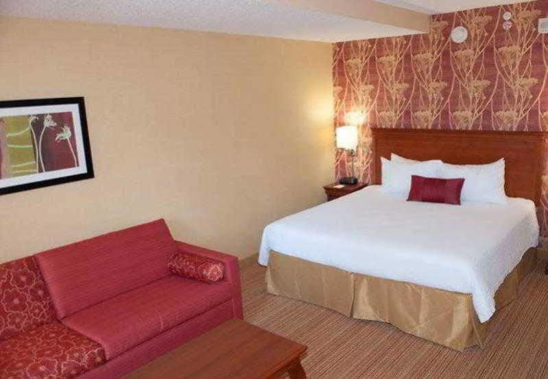 Courtyard By Marriott Downtown 3*