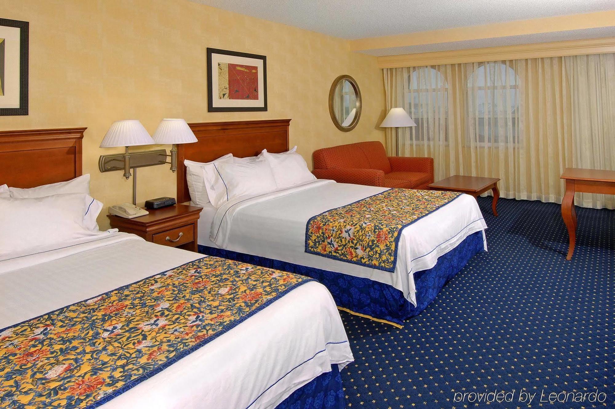 Courtyard By Marriott Downtown Hotel Norfolk