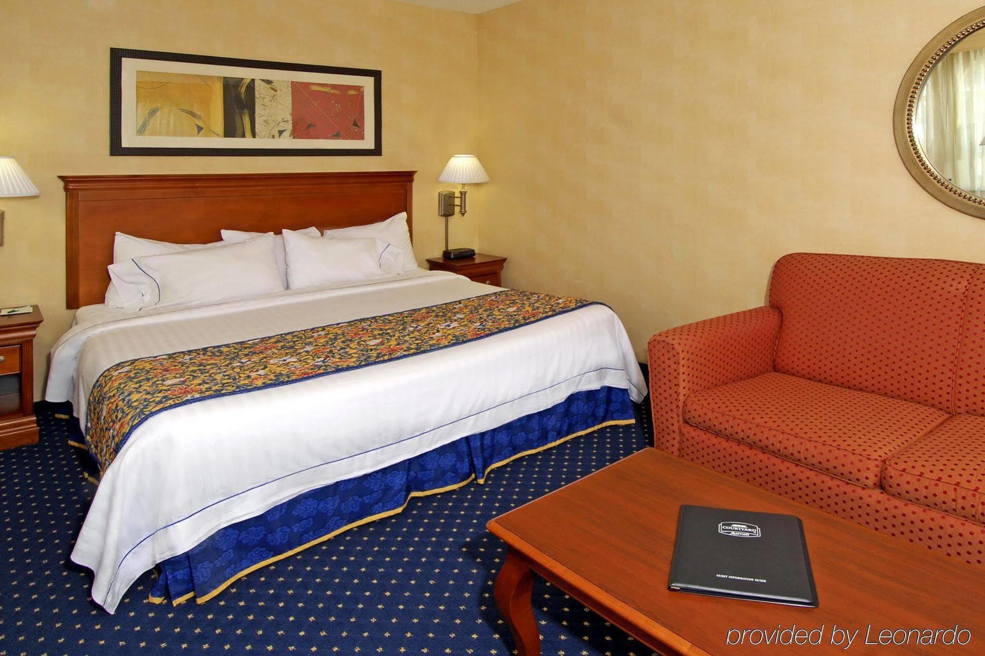 Courtyard By Marriott Downtown Hotel Norfolk