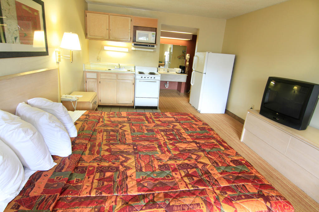 M Star Virginia Hotel 2*