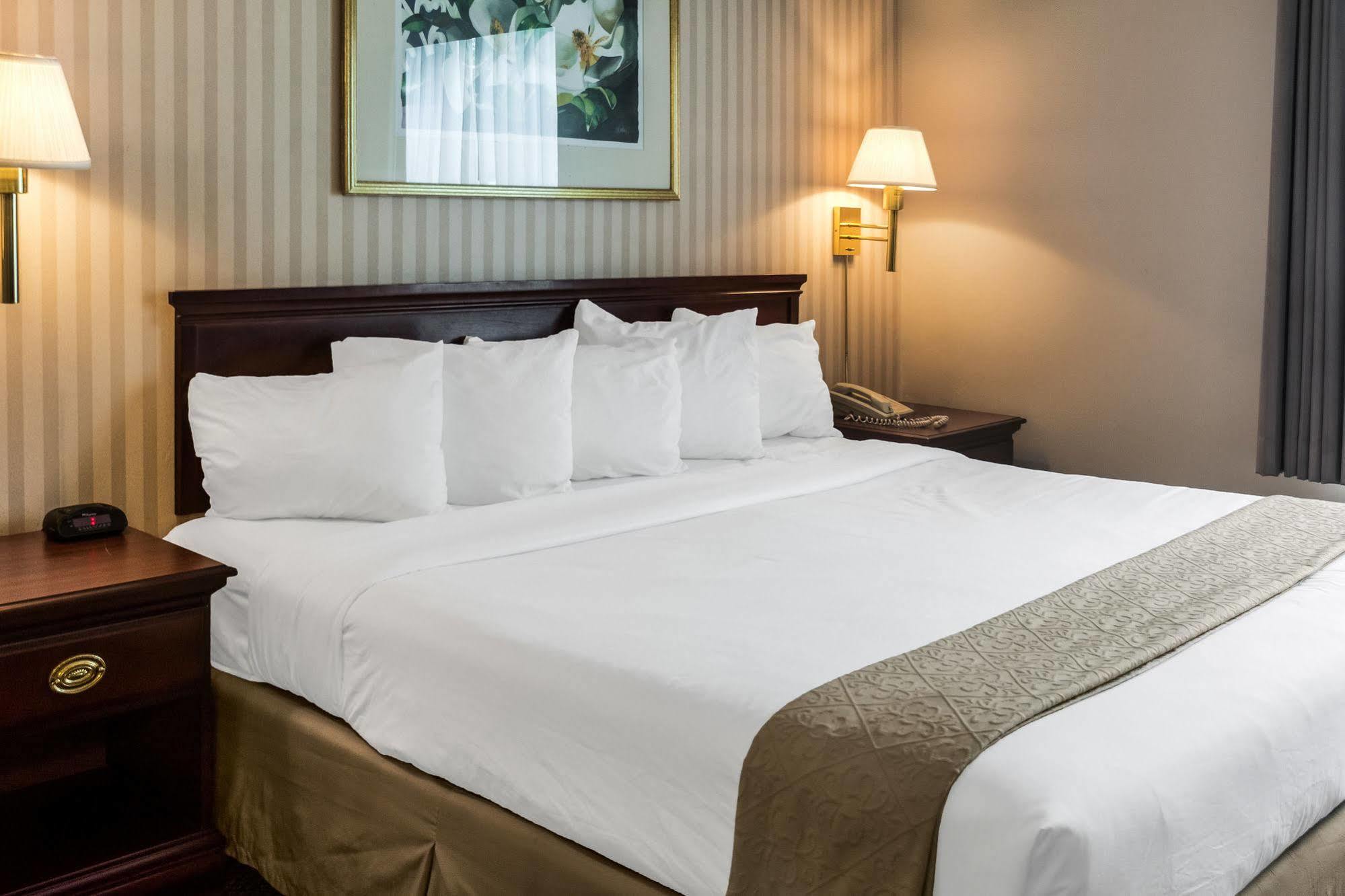 Hotel Quality Wright - Airport
