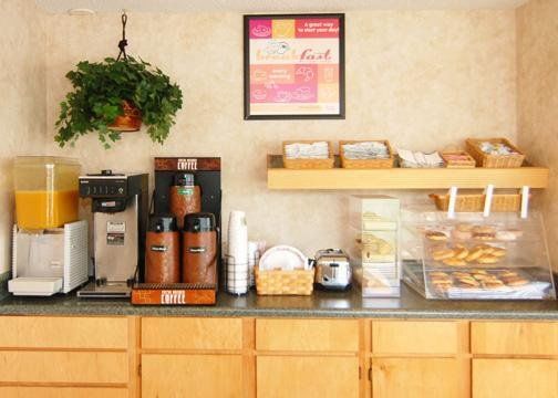 Econo At Military Circle Lodge *