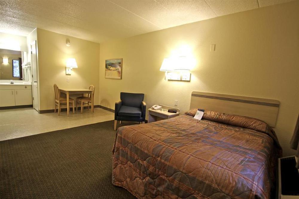 Hotel 6-norfolk, Va