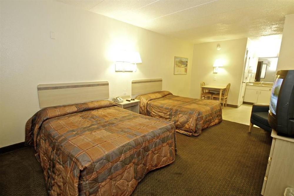 Hotel 6-norfolk, Va 2*