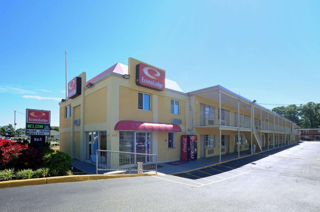 Econo At Military Circle Norfolk