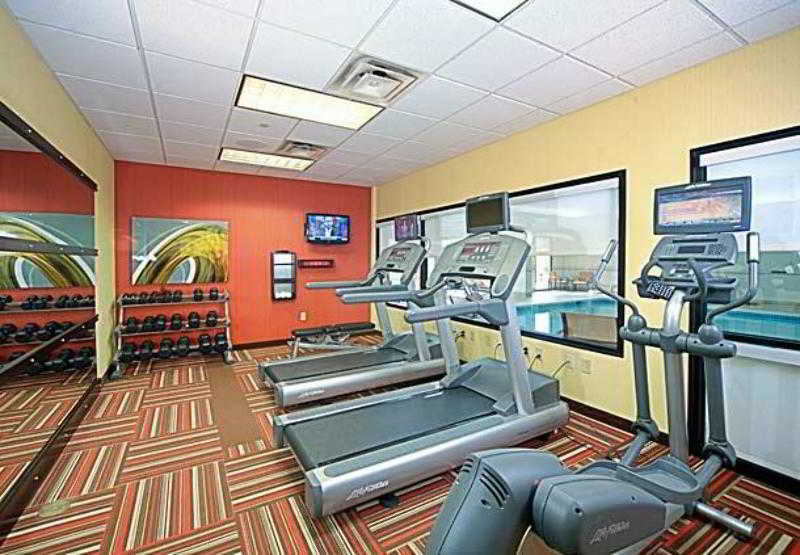 Courtyard By Marriott Downtown Hotel