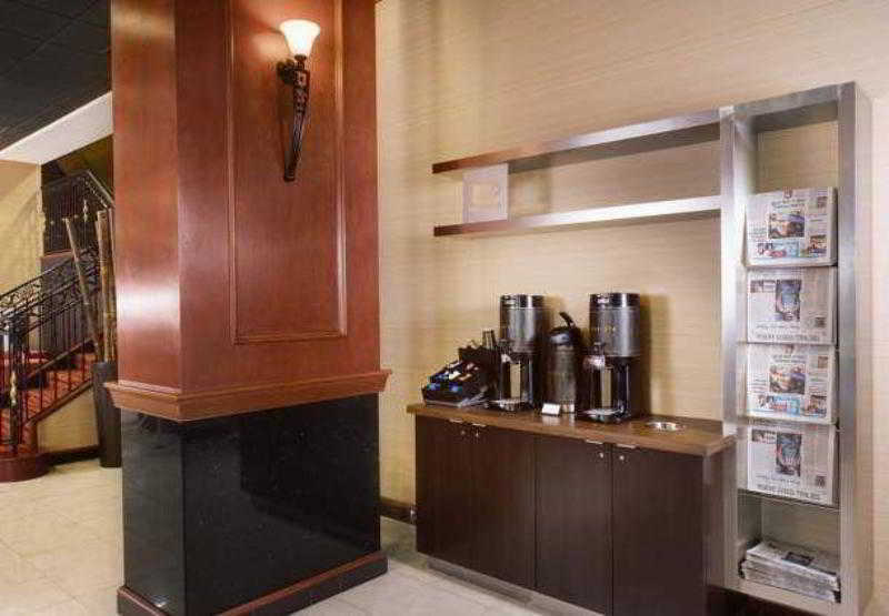 Courtyard By Marriott Downtown 3*