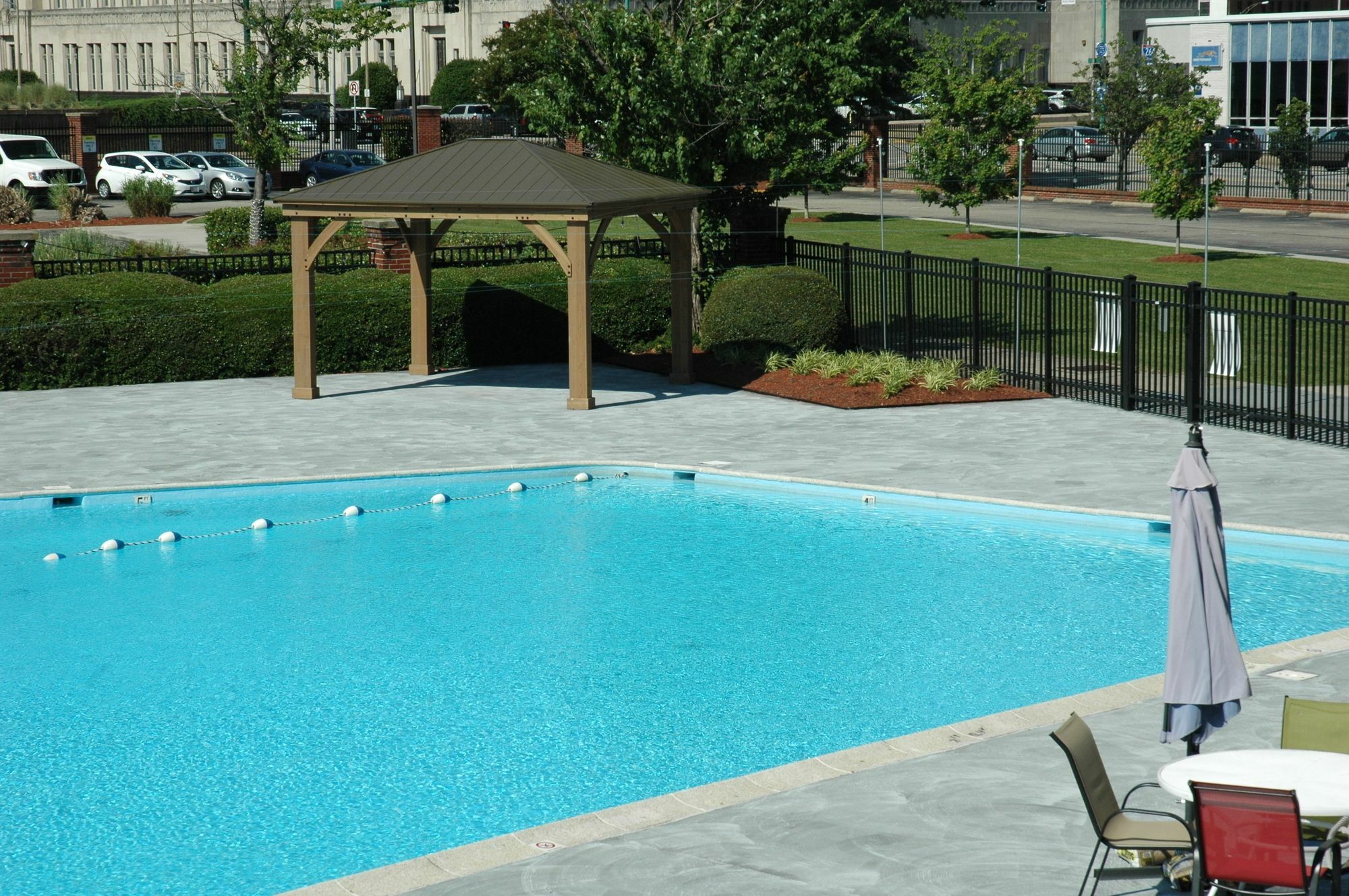Wyndham Garden Downtown 3*