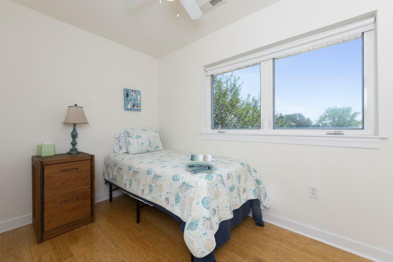Holiday home Harbor Delight On The Bay - Private Sandy Beach! Norfolk
