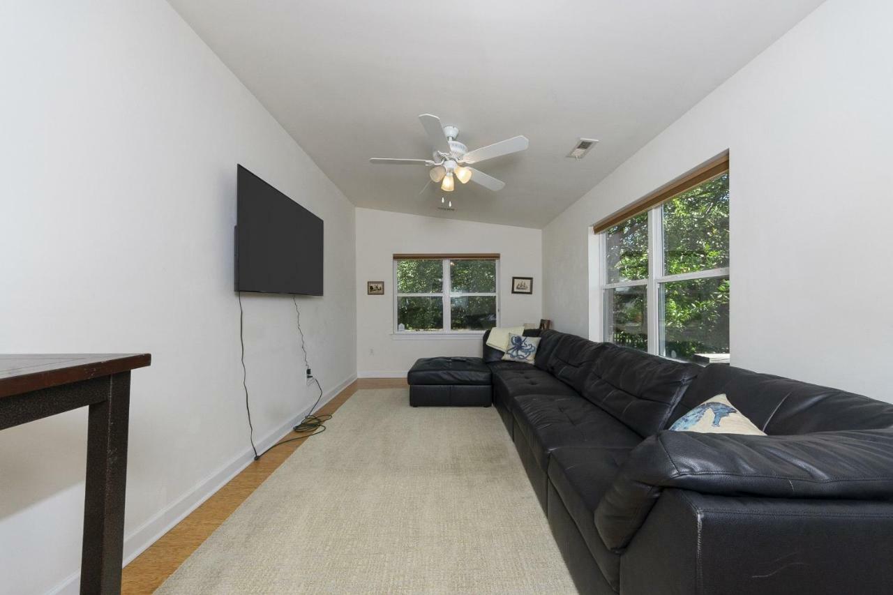 Holiday home Harbor Delight On The Bay - Private Sandy Beach!