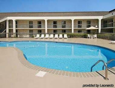 Days By Wyndham Airport
