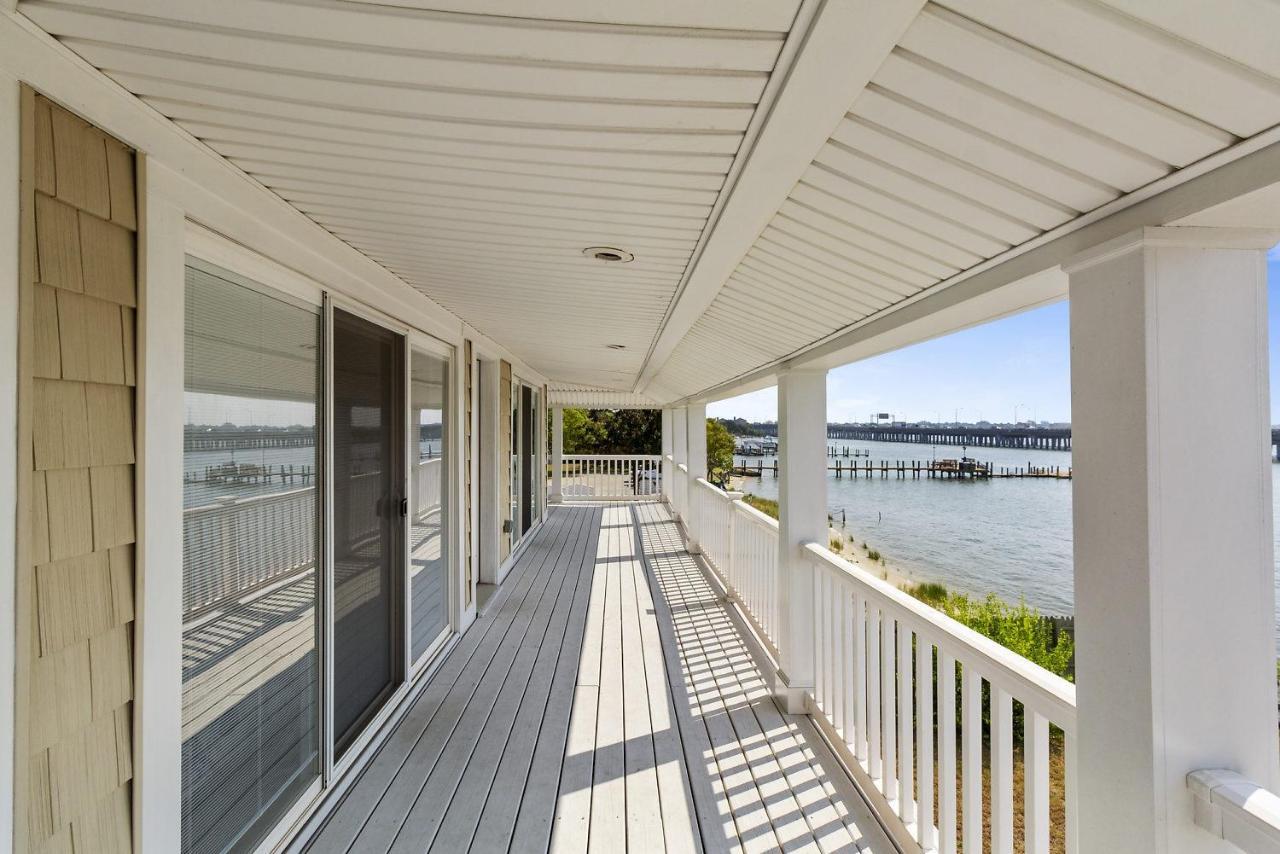 Water Front Delight On The Bay Holiday home