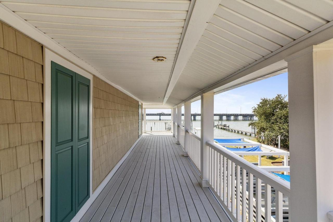 Water Front Delight On The Bay Holiday home *