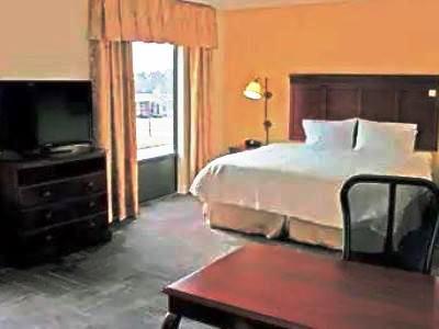 Hampton & Norfolk-airport Hotel
