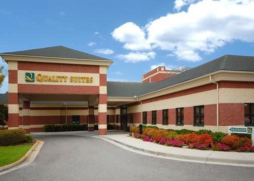 Quality Wright - Airport Hotel