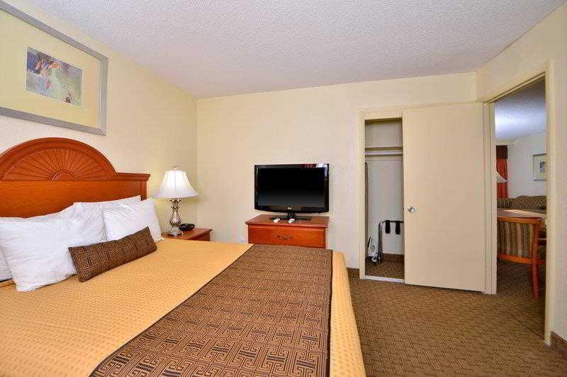 Hotel Western Sands & 3*