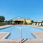 Days Inn By Wyndham Norfolk Military Circle