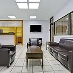 Days Inn By Wyndham Norfolk Military Circle