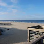 Historic Beach Side Getaway - Pet Friendly, Wifi Cottage