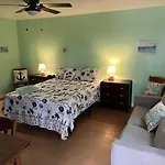 Boat House Studio - Water Front Pets Wifi Smart Tv Apts