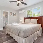 Bay Haven Linkhorn Suite