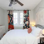 Sojourn At Colley Manor Unit 3 Sleeps 4