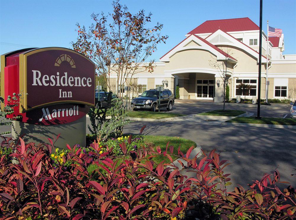 By Marriott Airport 3* Norfolk