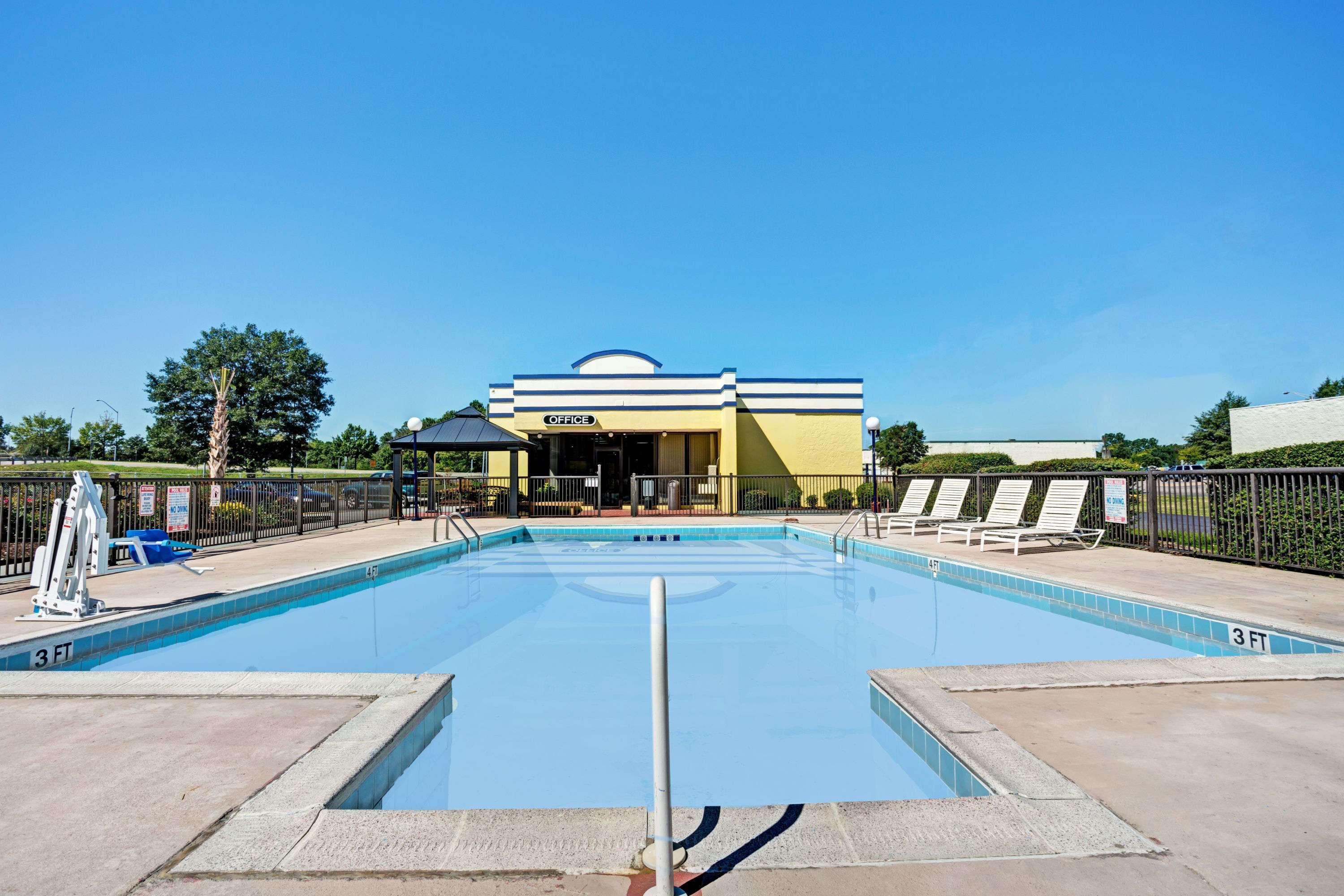 Hotel Days By Wyndham Military Circle Norfolk