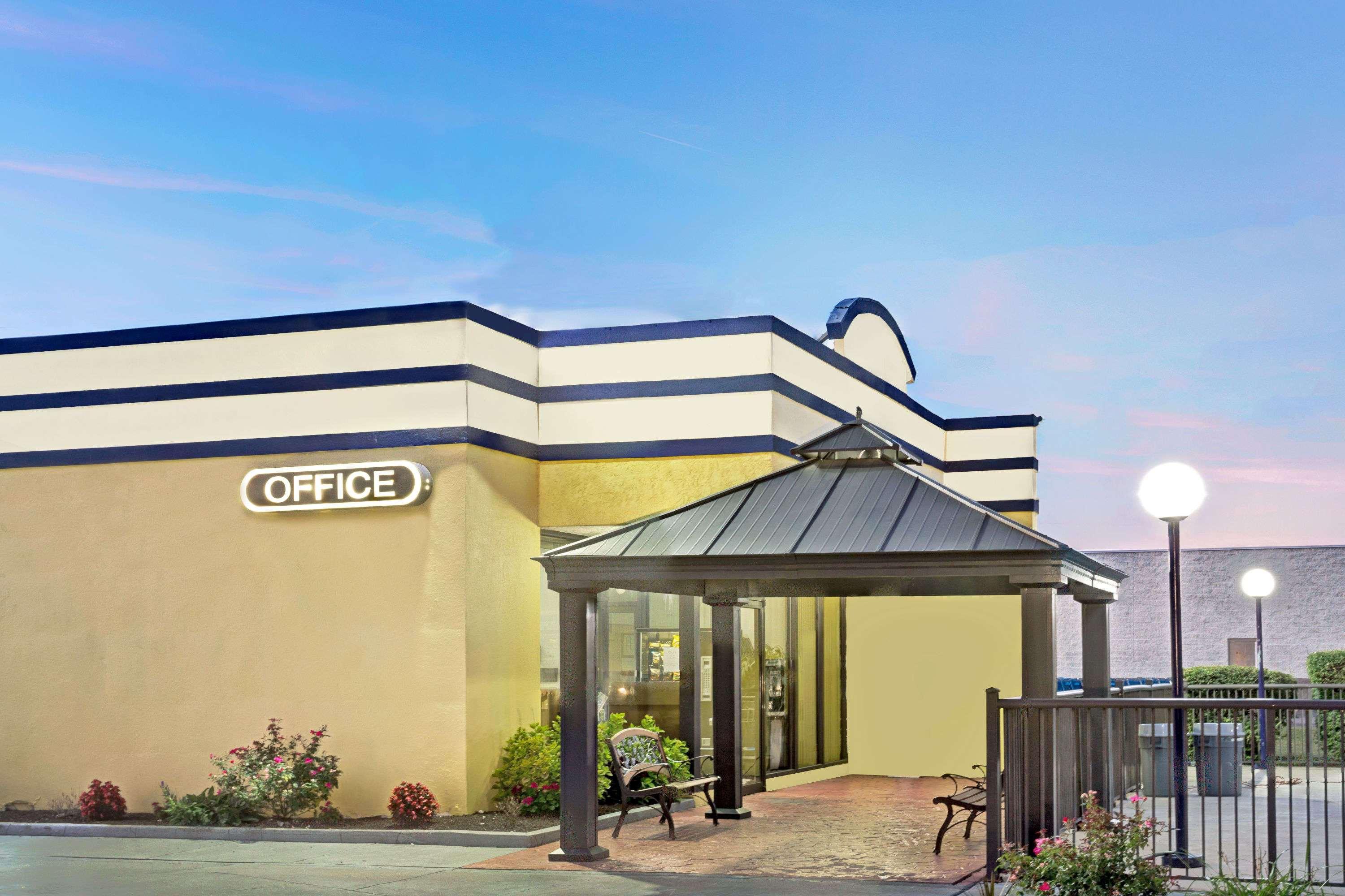 Hotel Days By Wyndham Military Circle Norfolk