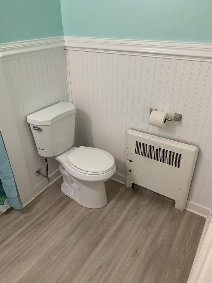 Historic Side Getaway - Pet Friendly, Wifi *