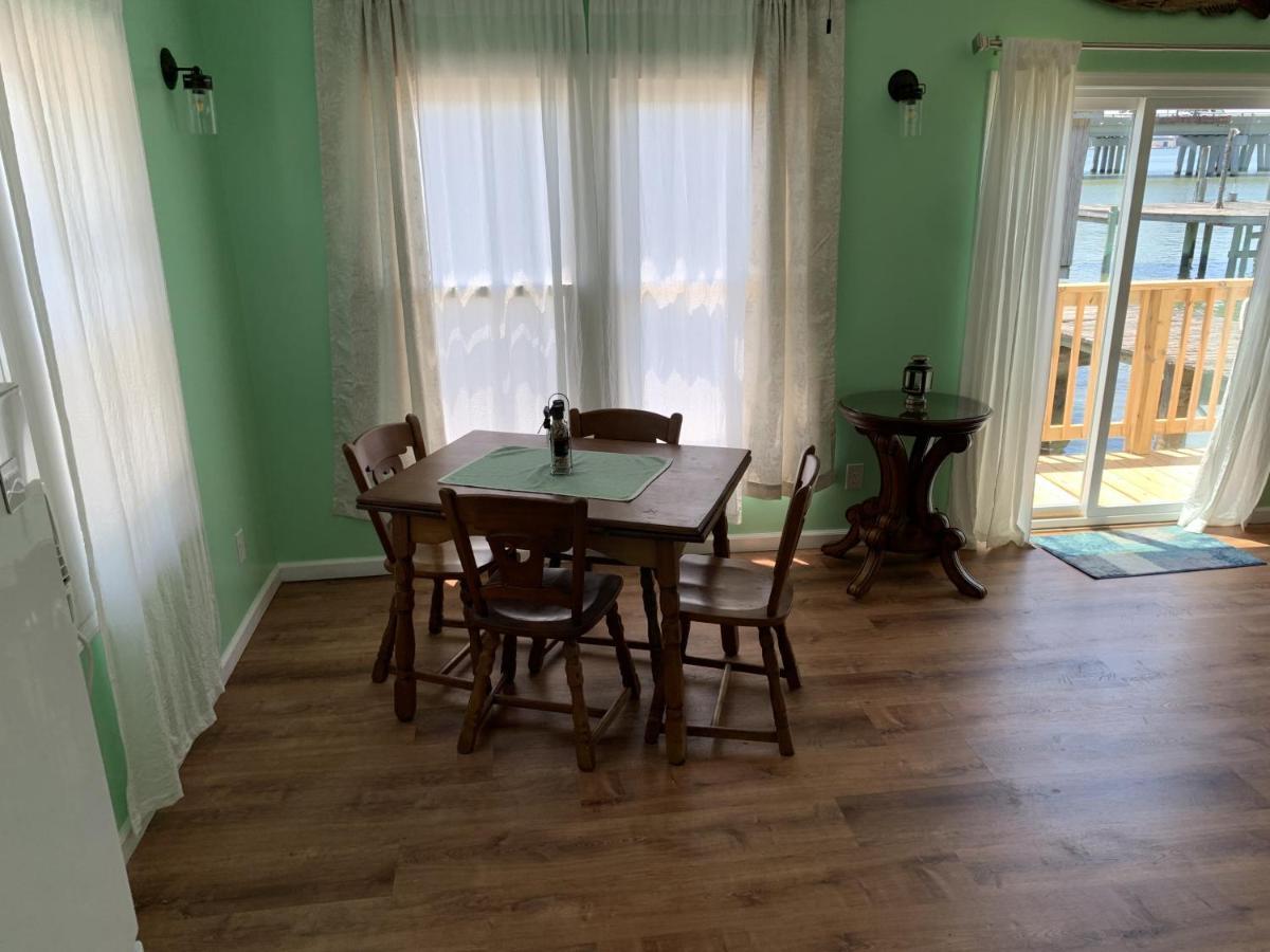 The Boat House - Water Front, Wifi, Pet Friendly Norfolk