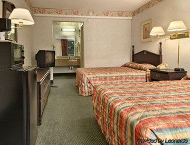 Days By Wyndham Military Circle Hotel