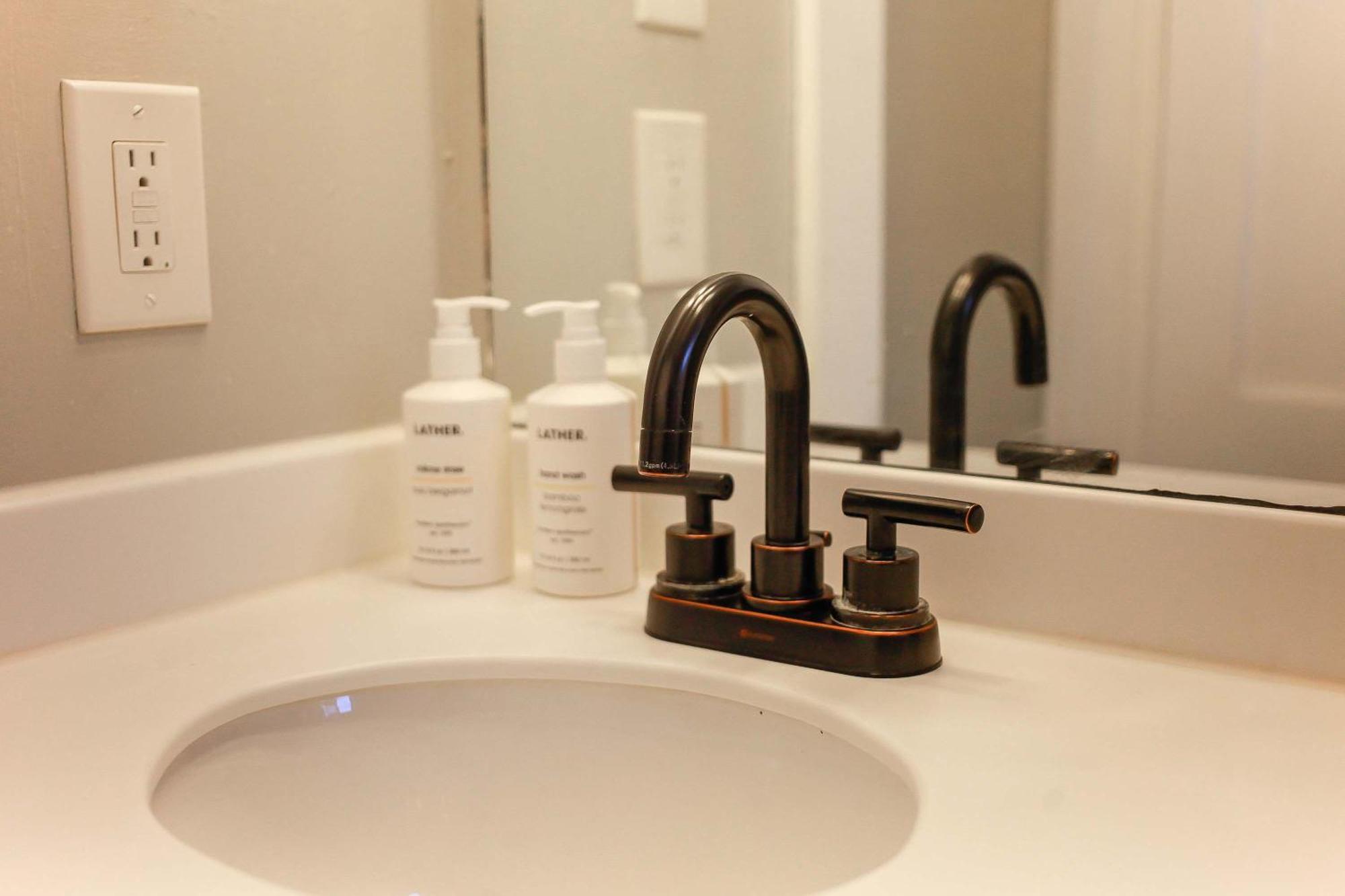 Apartamento Sojourn At Colley Manor Unit 3
