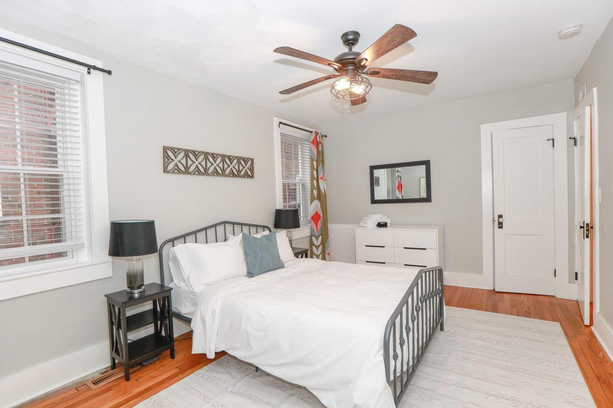 Apartment Sojourn At Colley Manor Unit 2