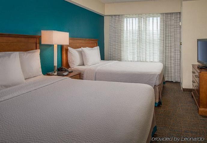 By Marriott Airport 3*